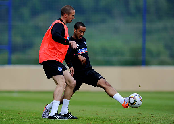 何一位比赛 何一位比赛