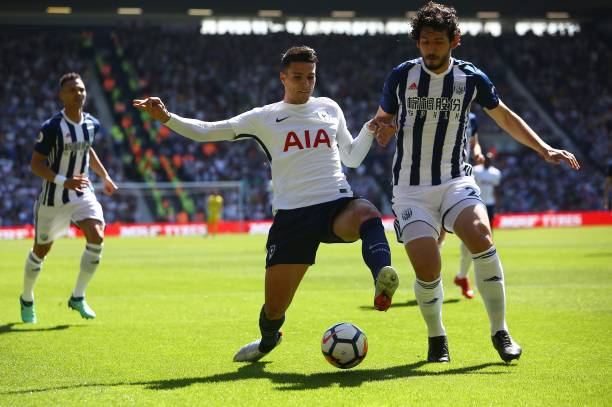 他可以与佩 他可以与佩