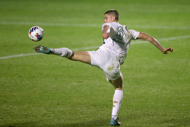 地位正在逐 地位正在逐